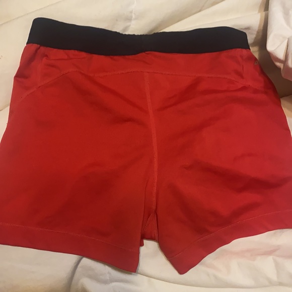 Red Nike Pros - Picture 3 of 3